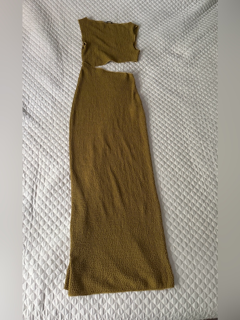 Zara Mustard cut out dress - Picture 1 of 2